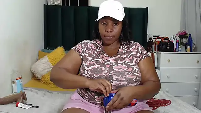 GaggingQueenxx online show from 5, 1, 2026