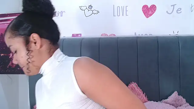 Snapshot of KittyBrookex chatting on 5, 11, 2025 KittyBrookex online show from 5, 11, 2025