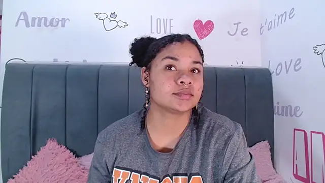 Snapshot of KittyBrookex chatting on 12, 11, 2025 KittyBrookex online show from 12, 11, 2025