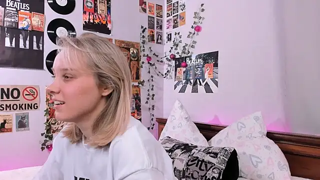 AliciaParkerf online show from 18, 2, 2025
