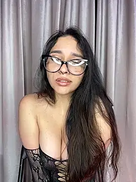 Snapshot of ThaliaRivera_ chatting on 15, 3, 2025 ThaliaRivera online show from 15, 3, 2025