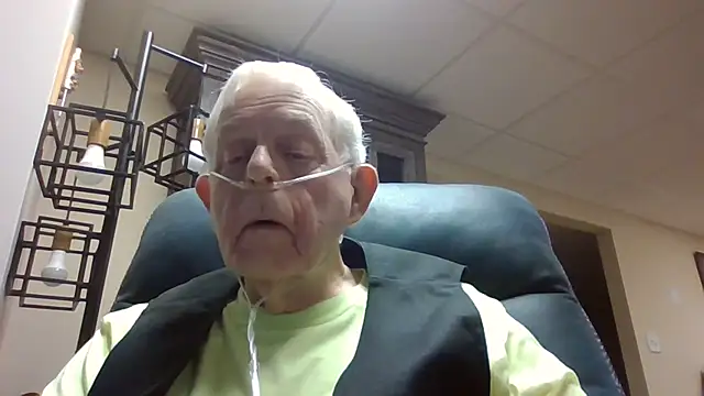 Snapshot of bootlegmanz chatting on 15, 5, 2026 bootlegmanz online show from 15, 5, 2026