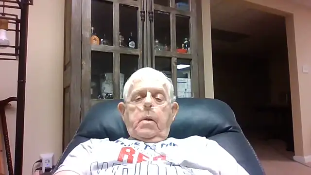 Snapshot of bootlegmanz chatting on 24, 5, 2026 bootlegmanz online show from 24, 5, 2026