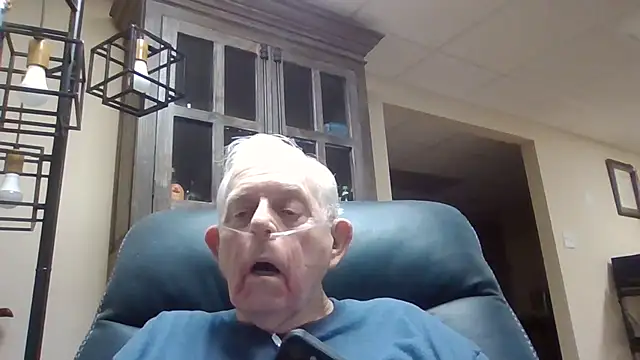 Snapshot of bootlegmanz chatting on 5, 5, 2026 bootlegmanz online show from 5, 5, 2026
