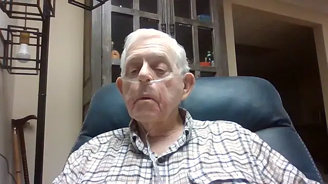 Snapshot of bootlegmanz chatting on 8, 5, 2026 bootlegmanz online show from 8, 5, 2026
