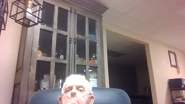 Snapshot of bootlegmanz chatting on 6, 6, 2026 bootlegmanz online show from 6, 6, 2026