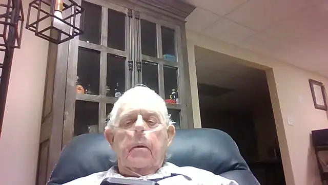 Snapshot of bootlegmanz chatting on 27, 4, 2026 bootlegmanz online show from 27, 4, 2026