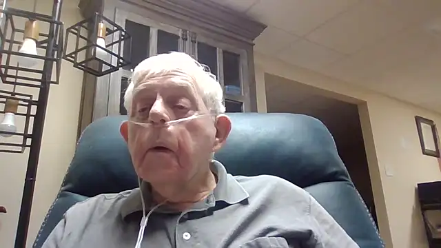 Snapshot of bootlegmanz chatting on 15, 5, 2026 bootlegmanz online show from 15, 5, 2026