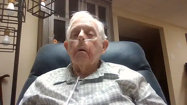 Snapshot of bootlegmanz chatting on 27, 5, 2026 bootlegmanz online show from 27, 5, 2026