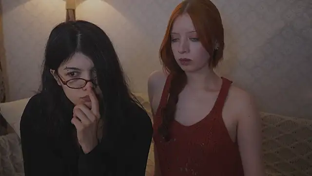 Snapshot of the_cure___ chatting on 24, 10, 2025 the cure online show from 24, 10, 2025