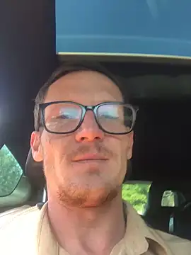 Snapshot of TheSouthernKing chatting on 10, 6, 2026 TheSouthernKing online show from 10, 6, 2026