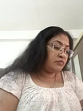 Snapshot of LAVERNIYA_ chatting on 26, 11, 2025 LAVERNIYA online show from 26, 11, 2025