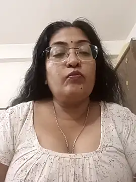 Snapshot of LAVERNIYA_ chatting on 24, 10, 2025 LAVERNIYA online show from 24, 10, 2025