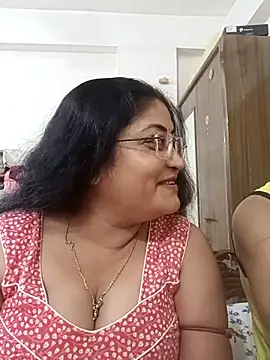 Snapshot of LAVERNIYA_ chatting on 28, 10, 2025 LAVERNIYA online show from 28, 10, 2025