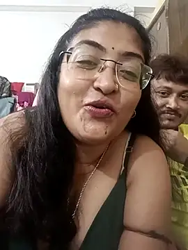 Snapshot of LAVERNIYA_ chatting on 10, 10, 2025 LAVERNIYA online show from 10, 10, 2025