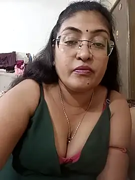 Snapshot of LAVERNIYA_ chatting on 26, 10, 2025 LAVERNIYA online show from 26, 10, 2025