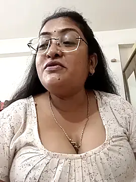 LAVERNIYA  online show from 26, 9, 2025
