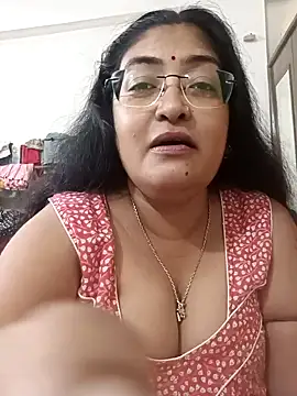 Snapshot of LAVERNIYA_ chatting on 17, 10, 2025 LAVERNIYA online show from 17, 10, 2025