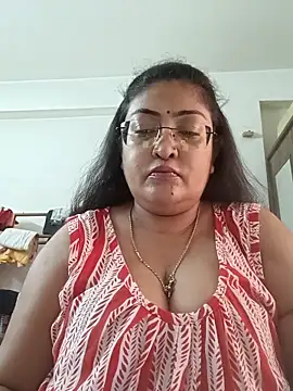 Snapshot of LAVERNIYA_ chatting on 26, 10, 2025 LAVERNIYA online show from 26, 10, 2025