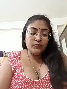 Snapshot of LAVERNIYA_ chatting on 5, 11, 2025 LAVERNIYA online show from 5, 11, 2025