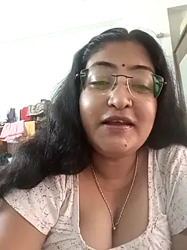 Snapshot of LAVERNIYA_ chatting on 12, 10, 2025 LAVERNIYA online show from 12, 10, 2025