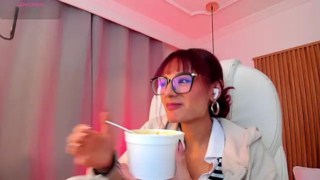 sophiecherry  online show from 21, 11, 2025