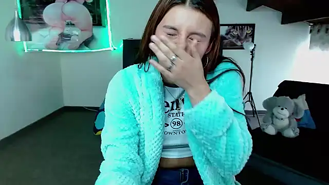 Kloe Deker online show from 26, 2, 2025