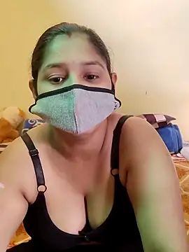 Snapshot of IND_COUPLE1 chatting on 29, 3, 2026 IND COUPLE1 online show from 29, 3, 2026