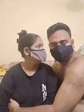 Snapshot of IND_COUPLE1 chatting on 22, 7, 2026 IND COUPLE1 online show from 22, 7, 2026