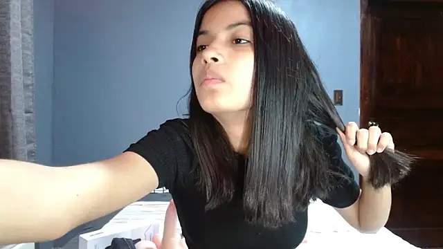 LiaOrtiz69 online show from 5, 12, 2024