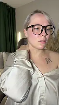 Snapshot of Charming_Daphny chatting on 22, 5, 2026 Charming Daphny online show from 22, 5, 2026