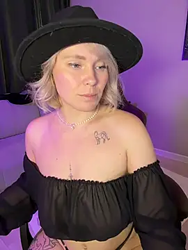 Charming Daphny online show from 12, 3, 2026