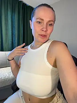 Charming Daphny online show from 27, 2, 2026