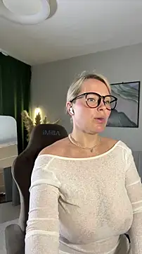 Snapshot of Charming_Daphny chatting on 19, 6, 2026 Charming Daphny online show from 19, 6, 2026