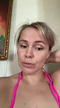 Snapshot of Charming_Daphny chatting on 4, 7, 2026 Charming Daphny online show from 4, 7, 2026