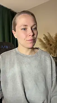 Charming Daphny online show from 11, 4, 2026