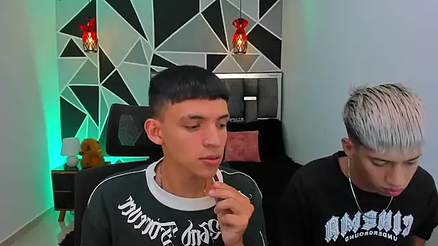 Snapshot of Juan_Nd_Steven chatting on 2, 5, 2026 Juan Nd Steven online show from 2, 5, 2026