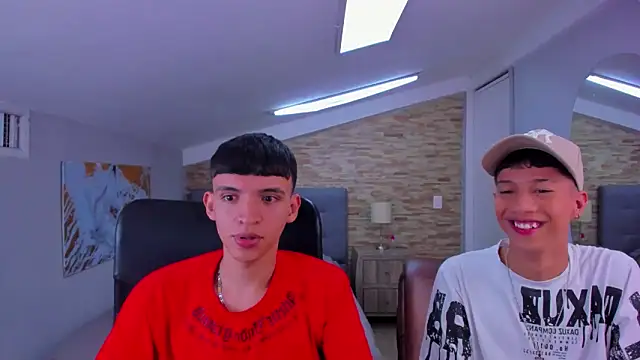 Snapshot of Juan_Nd_Steven chatting on 5, 3, 2025 Juan Nd Steven online show from 5, 3, 2025