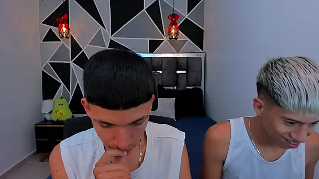 Snapshot of Juan_Nd_Steven chatting on 28, 4, 2026 Juan Nd Steven online show from 28, 4, 2026