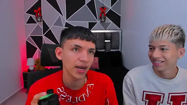 Snapshot of Juan_Nd_Steven chatting on 3, 5, 2026 Juan Nd Steven online show from 3, 5, 2026