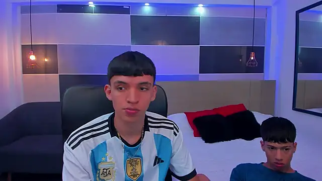 Snapshot of Juan_Nd_Steven chatting on 19, 2, 2025 Juan Nd Steven online show from 19, 2, 2025