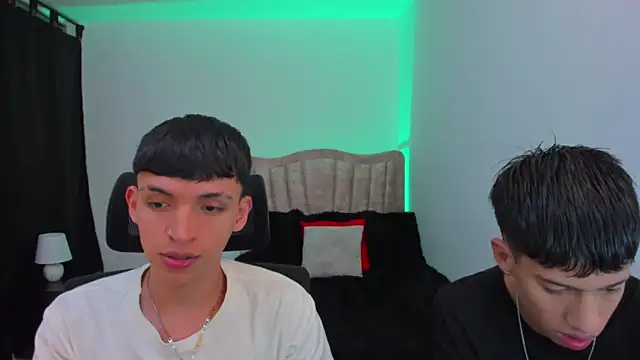 Snapshot of Juan_Nd_Steven chatting on 30, 9, 2025 Juan Nd Steven online show from 30, 9, 2025