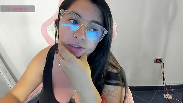  Angelinaandrade  online show from 4, 3, 2025