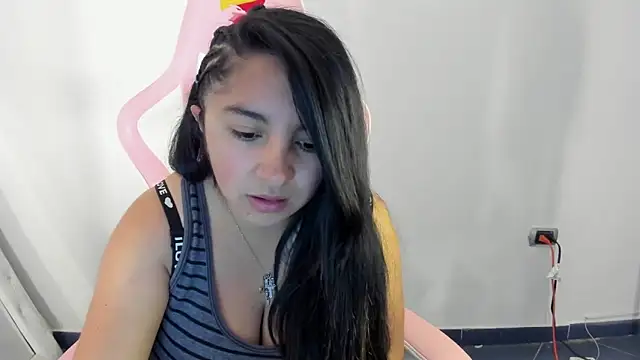  Angelinaandrade  online show from 10, 3, 2025