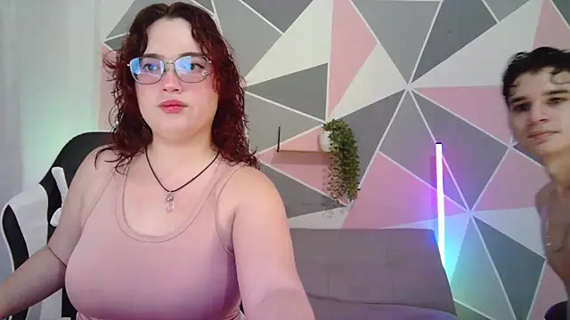 Snapshot of AndrewAnndCherry chatting on 21, 5, 2026 AndrewAnndCherry online show from 21, 5, 2026