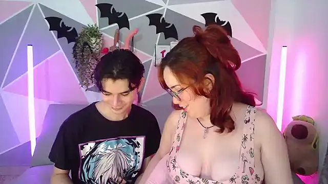 Snapshot of AndrewAnndCherry chatting on 15, 10, 2025 AndrewAnndCherry online show from 15, 10, 2025