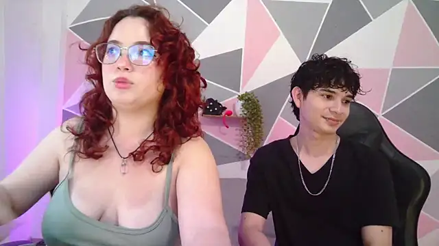 Snapshot of AndrewAnndCherry chatting on 5, 6, 2026 AndrewAnndCherry online show from 5, 6, 2026