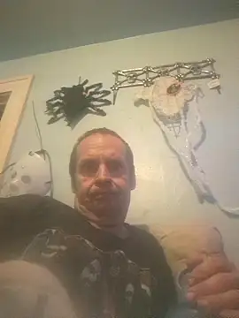 Snapshot of mcv131985 chatting on 15, 6, 2026 mcv131985 online show from 15, 6, 2026