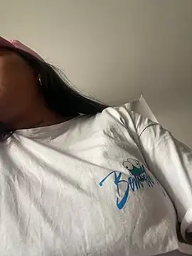 Snapshot of luisa16xxx chatting on 22, 3, 2025 luisa16xxx online show from 22, 3, 2025