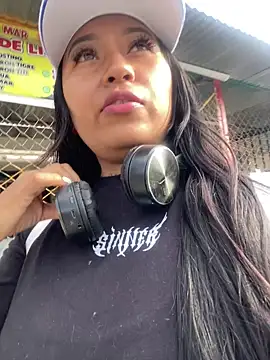 Snapshot of luisa16xxx chatting on 16, 1, 2025 luisa16xxx online show from 16, 1, 2025